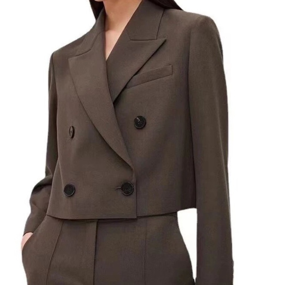 100% wool Double breasted short blazer